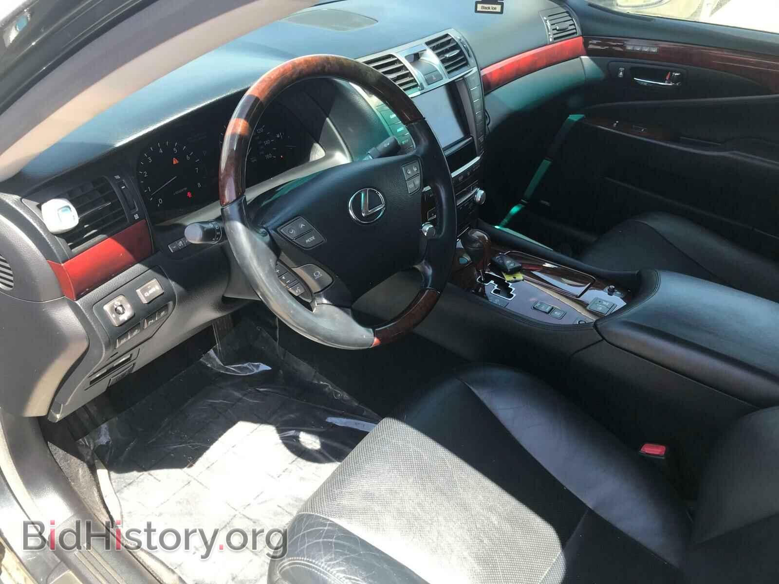 2011 LEXUS LS460 - VIN: JTHBL5EF0B5106253 - Photo 9