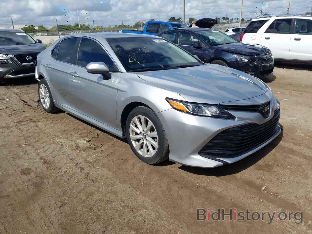 Photo 4T1B11HK8JU595316 - TOYOTA CAMRY 2018