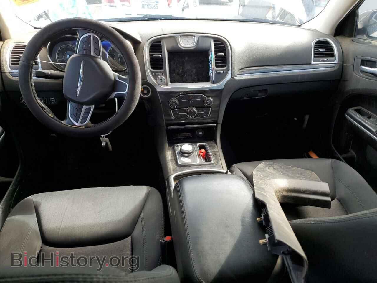 2019 CHRYSLER 300 - VIN: 2C3CCARG5KH691068 - Фото 8