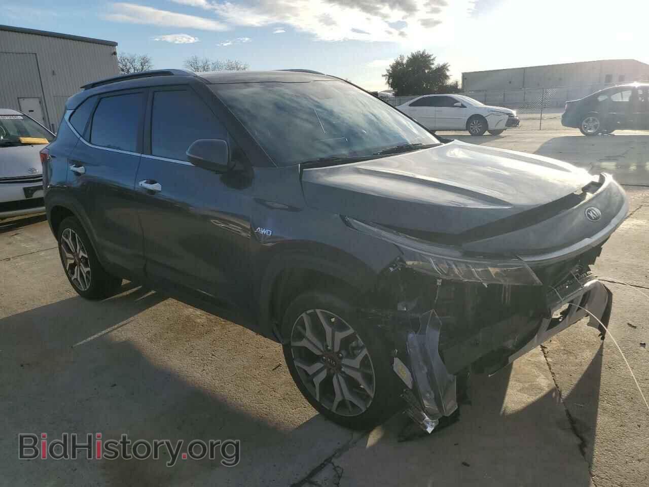 2021 KIA SELTOS - VIN: KNDETCA22M7203662 - Фото 4