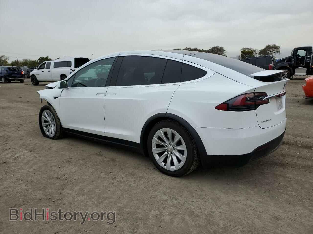 2017 TESLA MODEL X - VIN: 5YJXCAE29HF052987 - Фото 2