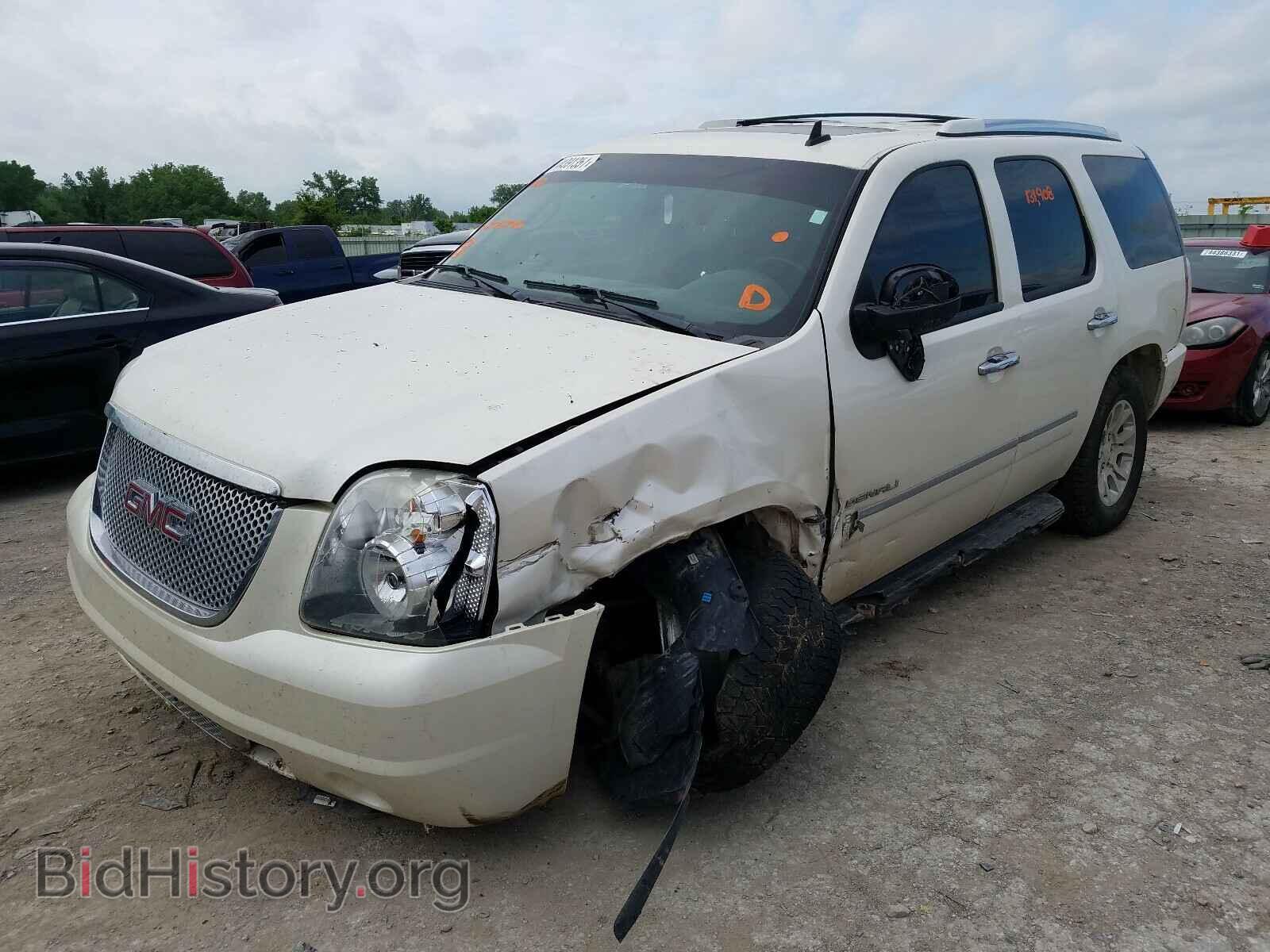 2011 GMC YUKON - VIN: 1GKS2EEF6BR206746 - Фото 2