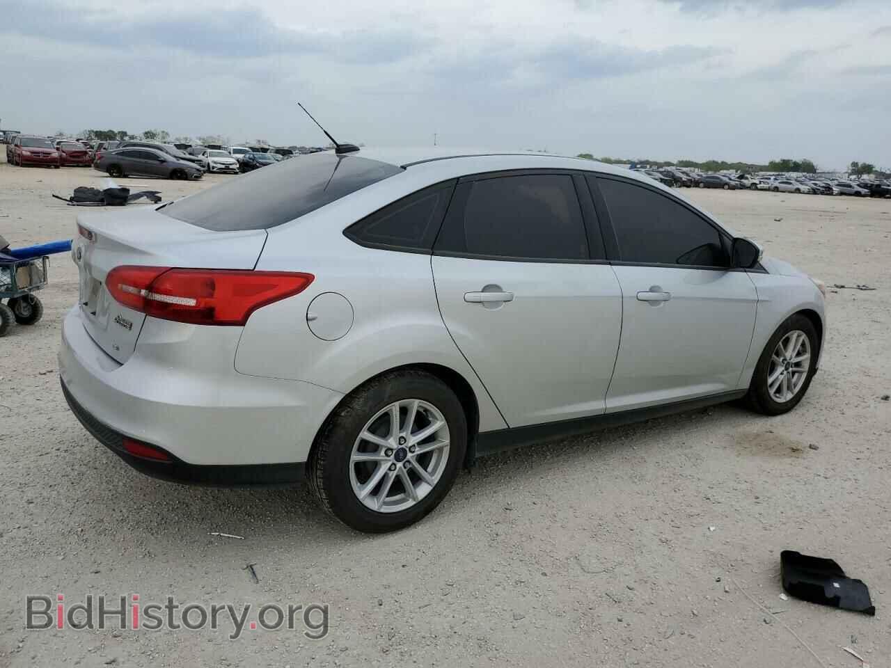 2017 FORD FOCUS - VIN: 1FADP3F25HL247070 - Фото 3