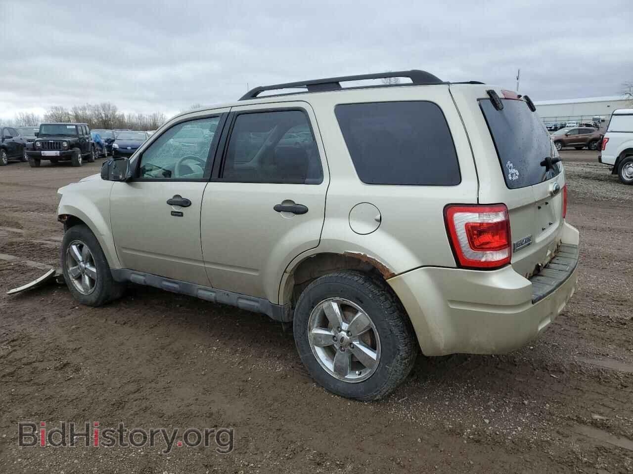 2010 FORD ESCAPE - VIN: 1FMCU9D79AKB38733 - Фото 2