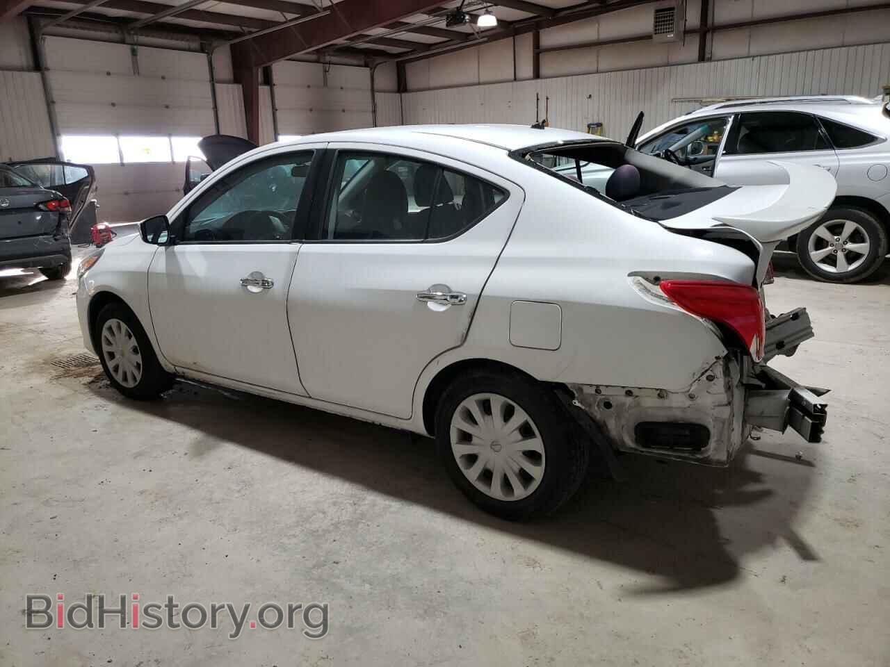 2018 NISSAN VERSA - VIN: 3N1CN7AP2JK403381 - Фото 2