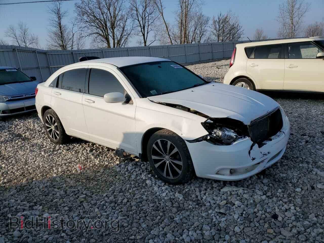 2013 CHRYSLER 200 - VIN: 1C3CCBBG1DN716784 - Фото 4