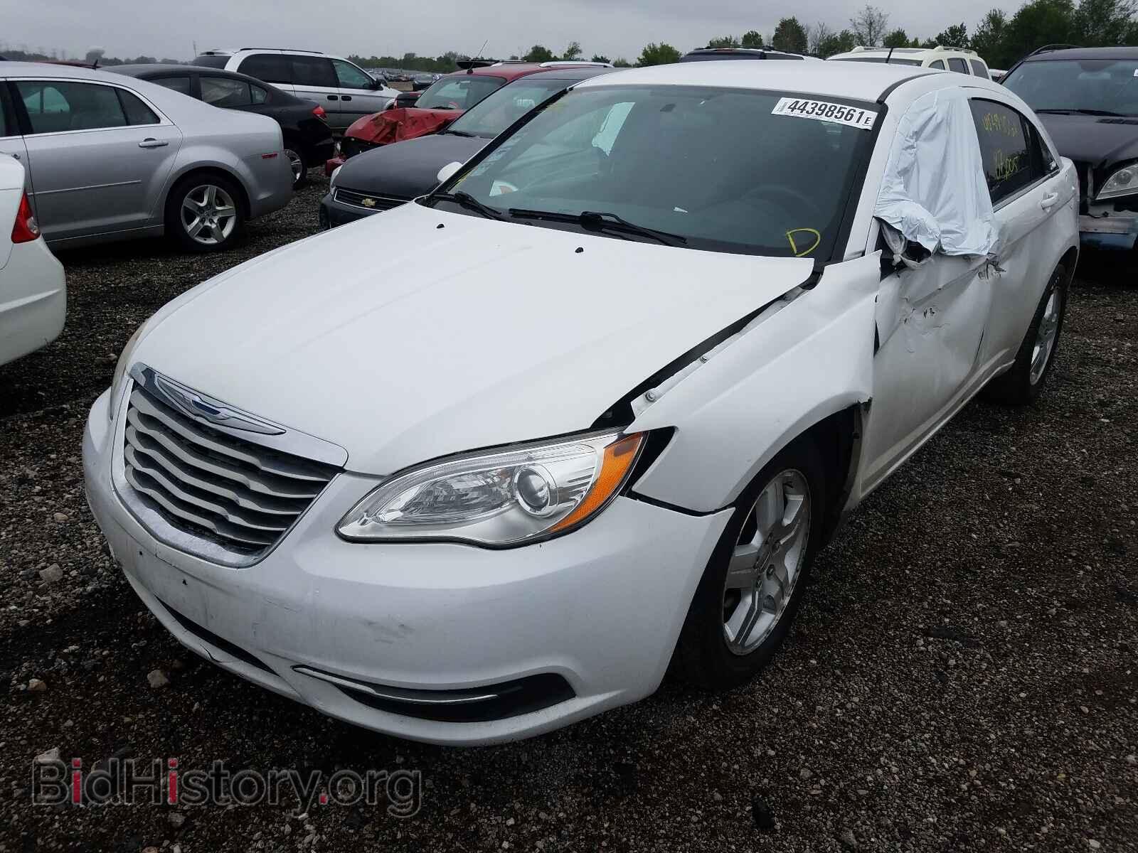 2012 CHRYSLER 200 - VIN: 1C3CCBAB1CN223157 - Photo 2