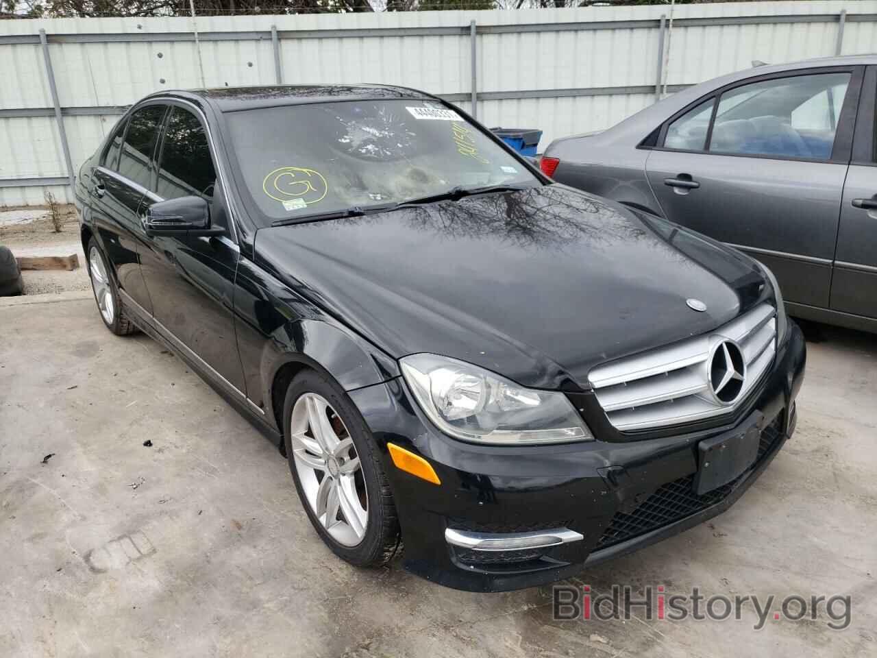 Photo WDDGF8AB2DR241514 - MERCEDES-BENZ C CLASS 2013