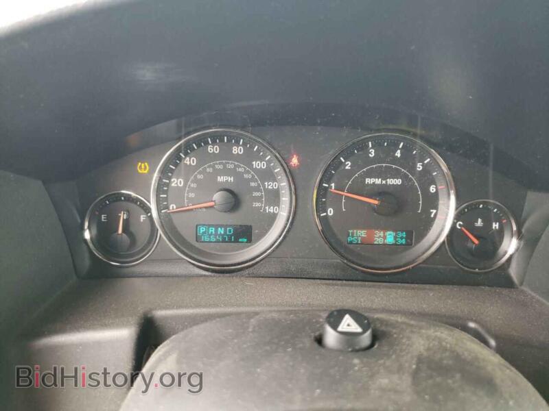 2006 Jeep COMMANDER (VIN 1J8HG58246C328958) — photo 9 of 13