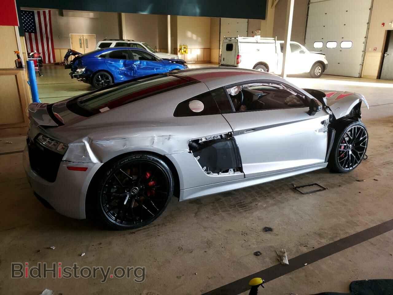 2018 AUDI R8 - VIN: WUABAAFX7J7902267 - Фото 3