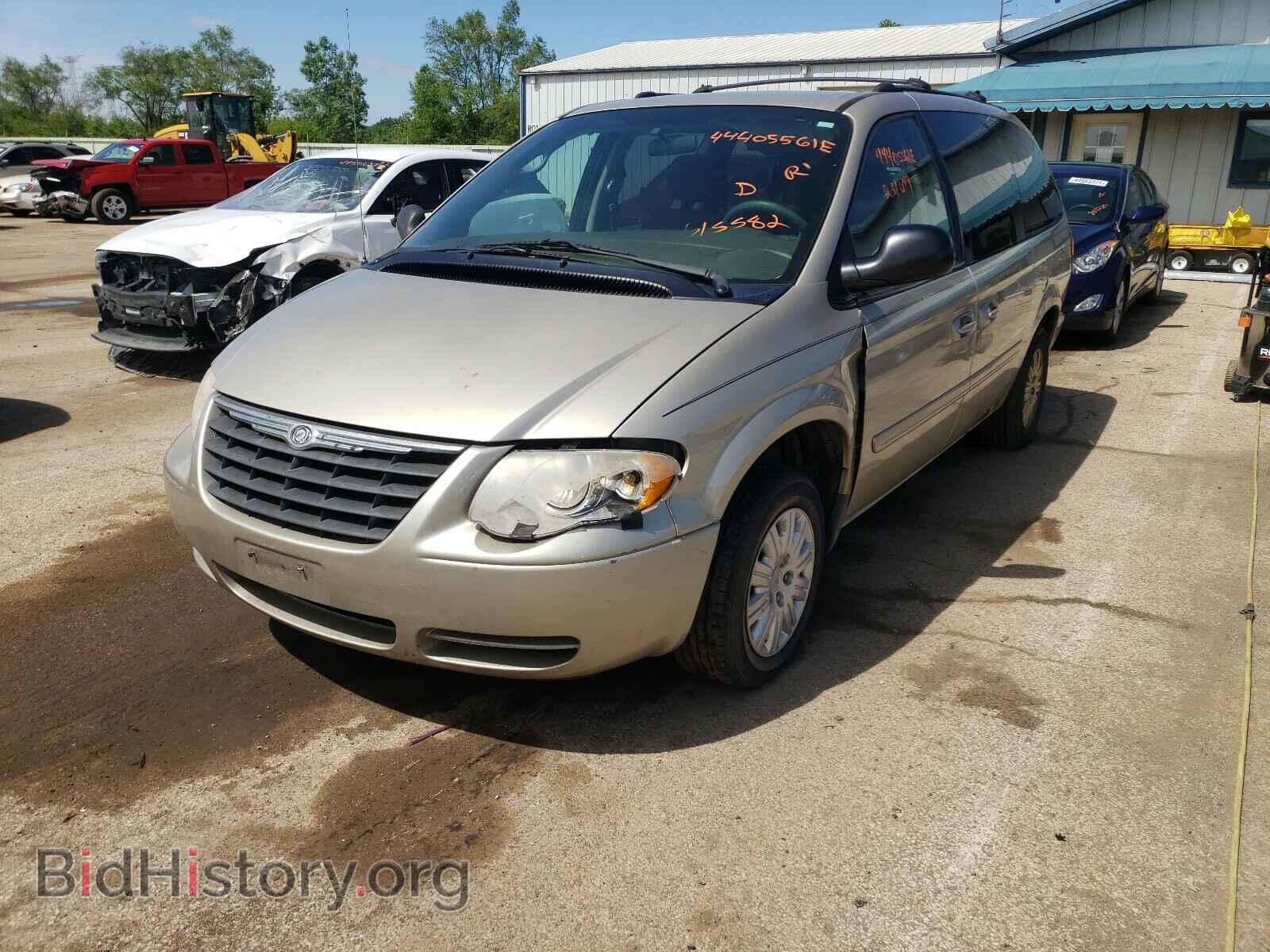 2006 CHRYSLER MINIVAN - VIN: 2A4GP44R56R615582 - Фото 2