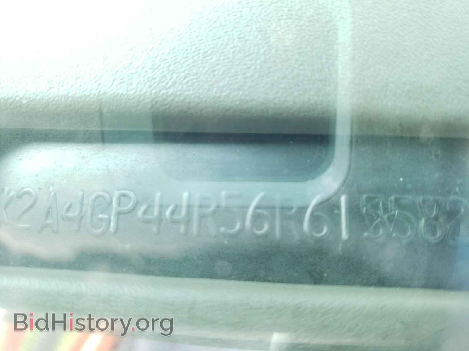 2006 CHRYSLER MINIVAN - VIN: 2A4GP44R56R615582 - Фото 10