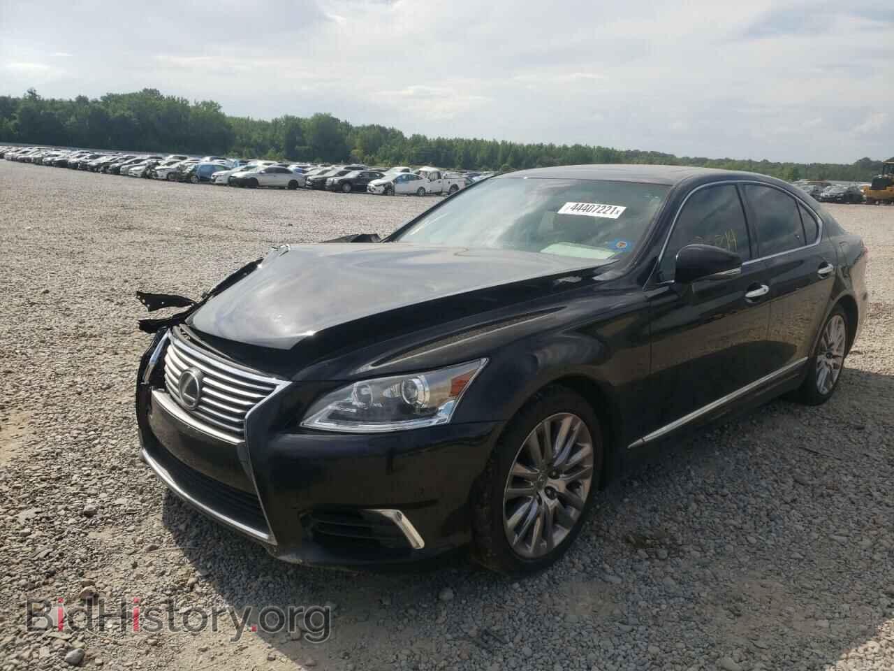 2015 LEXUS LS460 - VIN: JTHBL5EF4F5136121 - Photo 2