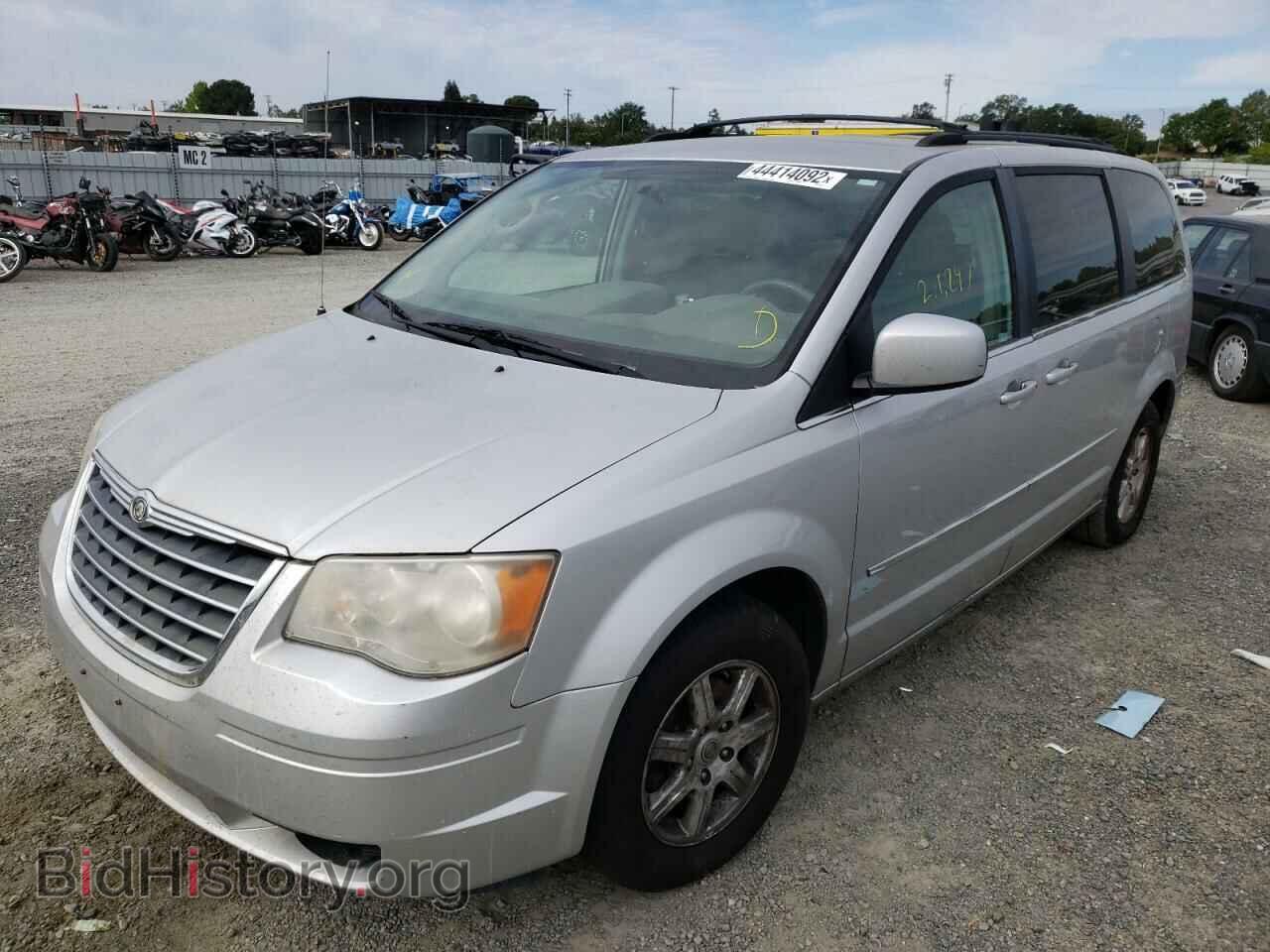 2010 CHRYSLER MINIVAN - VIN: 2A4RR5D13AR324137 - Фото 2