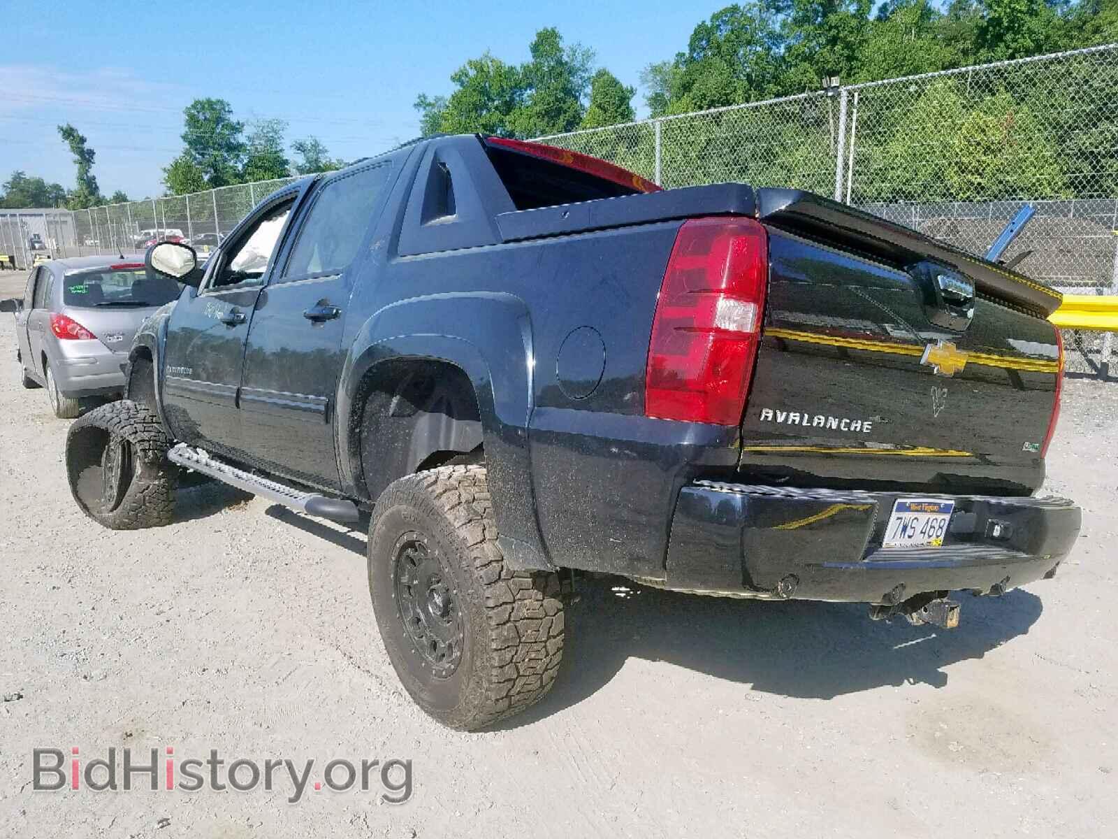 2011 CHEVROLET AVALANCHE - VIN: 3GNTKFE35BG398048 - Фото 3