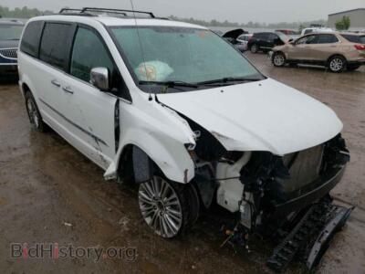 2014 Chrysler MINIVAN Town & COU, white — VIN 2C4RC1CG4ER413405, Copart