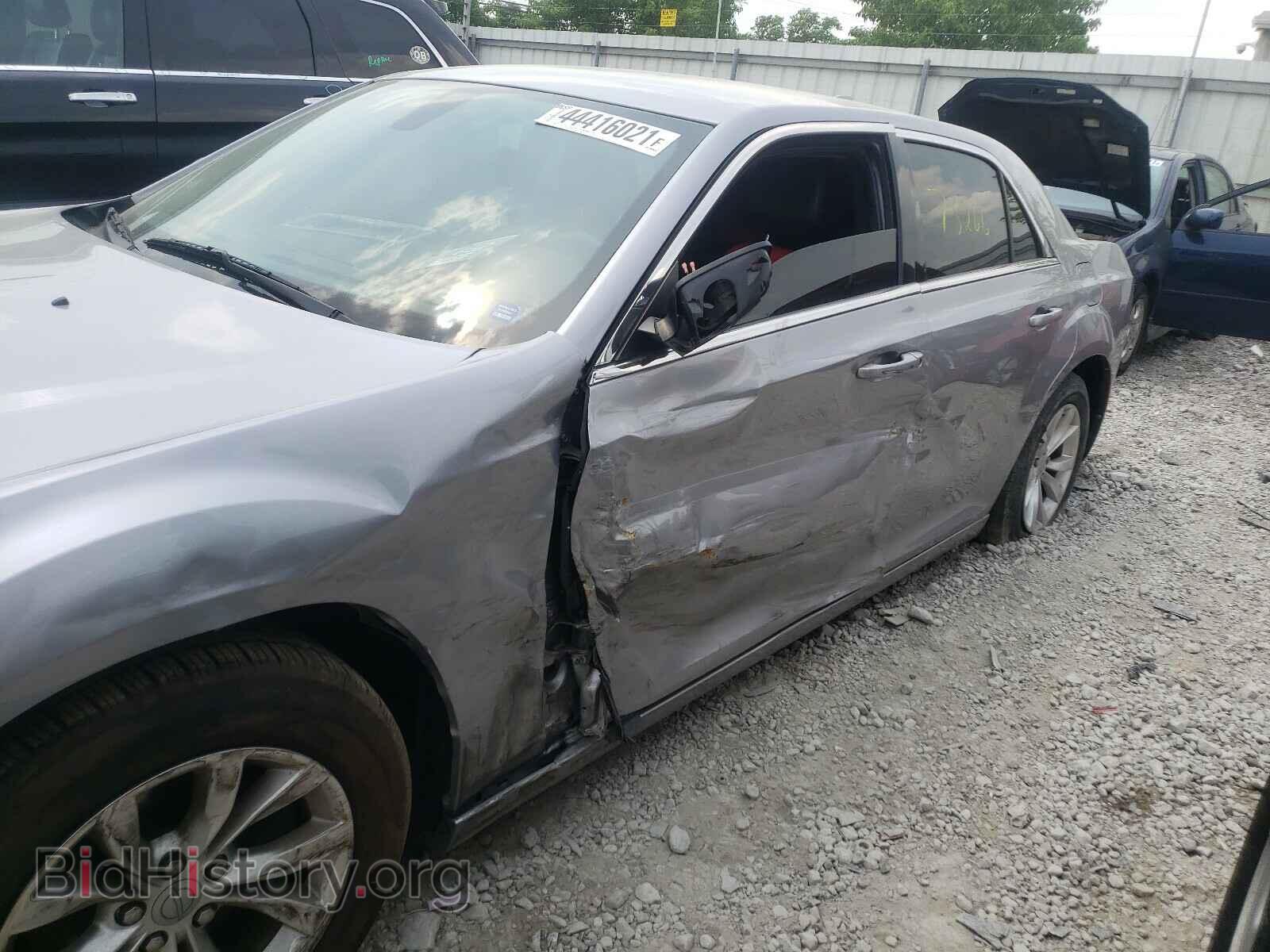 2015 CHRYSLER 300 - VIN: 2C3CCAAG8FH931781 - Фото 9