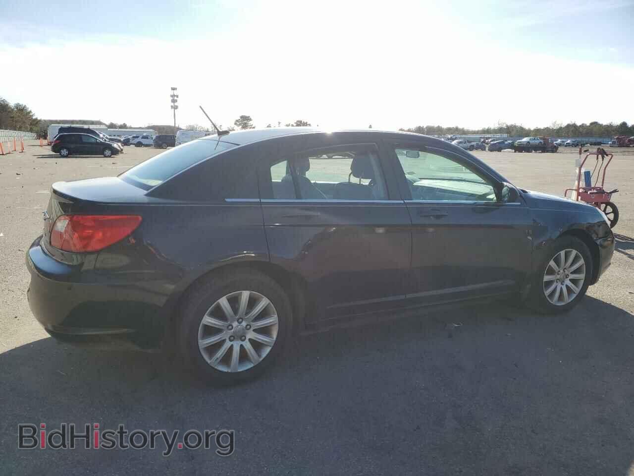 2010 CHRYSLER SEBRING - VIN: 1C3CC5FB2AN205855 - Фото 3