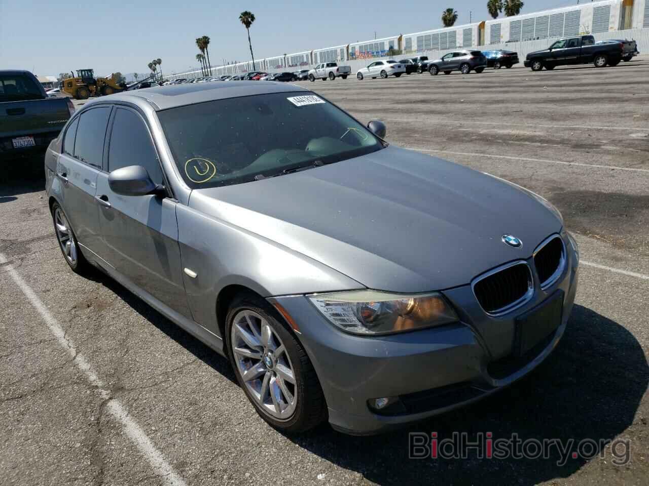 Photo WBAPH57539NL79899 - BMW 3 SERIES 2009