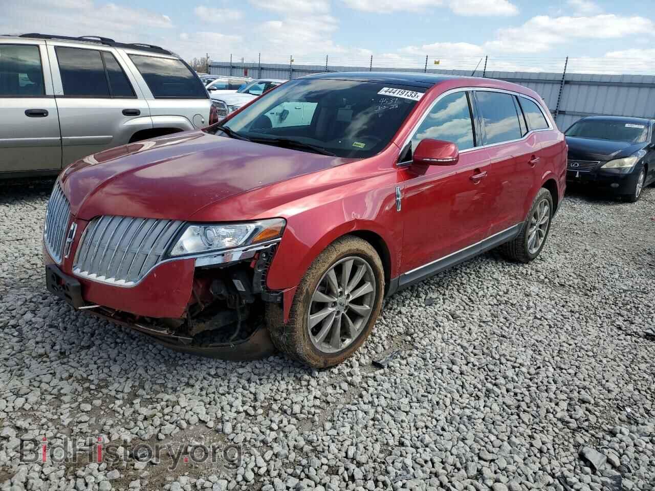 Photo 2LMHJ5AT2BBJ51249 - LINCOLN MKT 2011