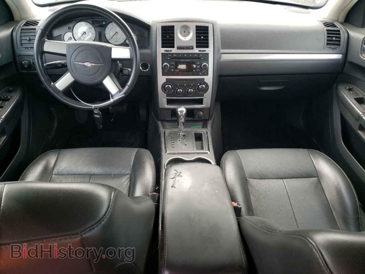 2010 CHRYSLER 300 - VIN: 2C3CA5CV1AH235782 - Фото 8