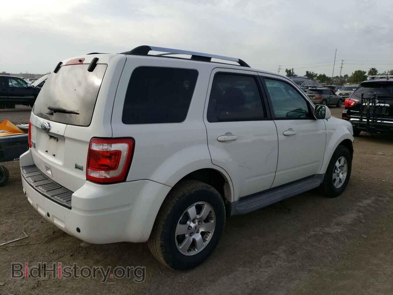 2011 FORD ESCAPE - VIN: 1FMCU9EG1BKA74820 - Фото 3