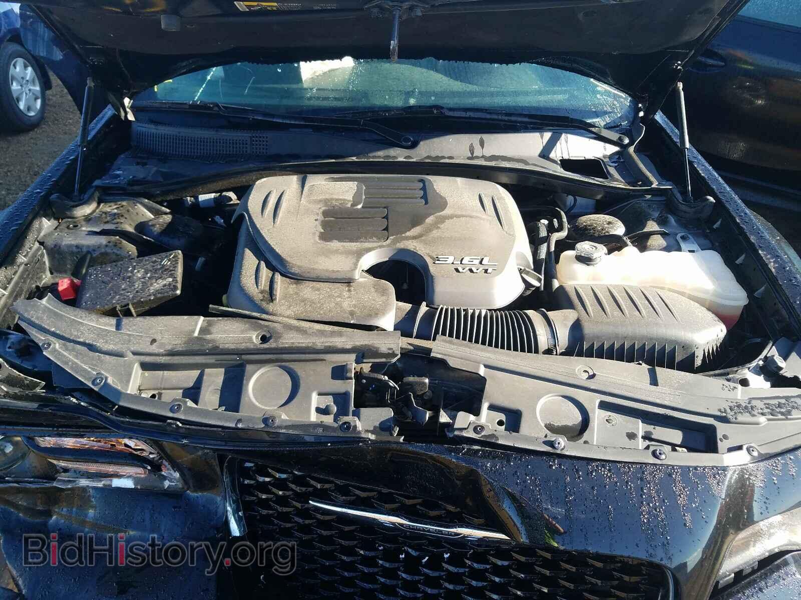 2018 CHRYSLER 300 - VIN: 2C3CCABG4JH285596 - Фото 7