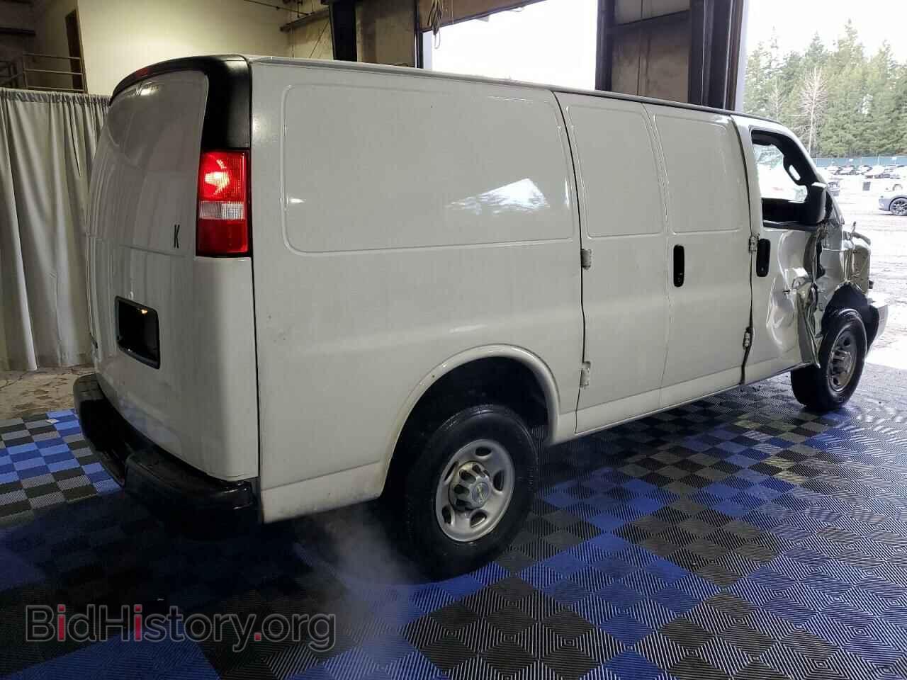 2024 CHEVROLET EXPRESS - VIN: 1GCWGAFP9R1237366 - Photo 3