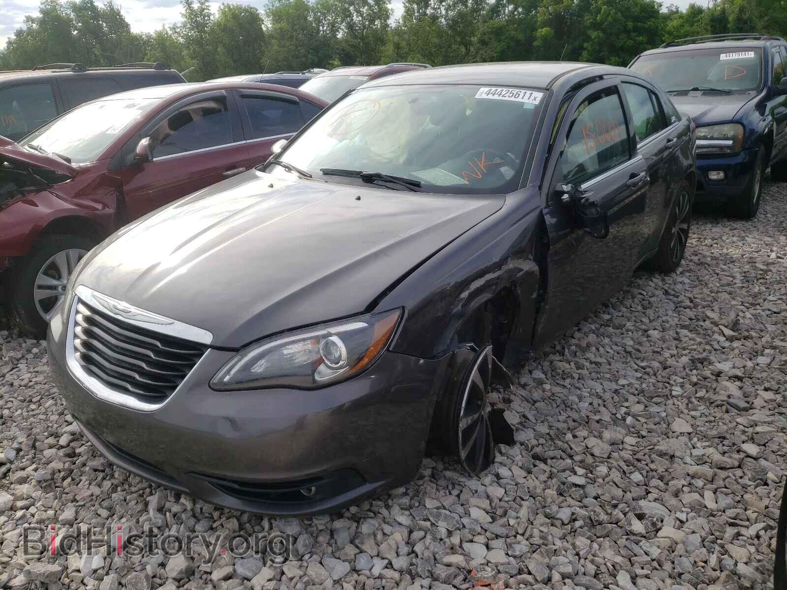 2014 CHRYSLER 200 - VIN: 1C3CCBBB1EN197628 - Фото 2