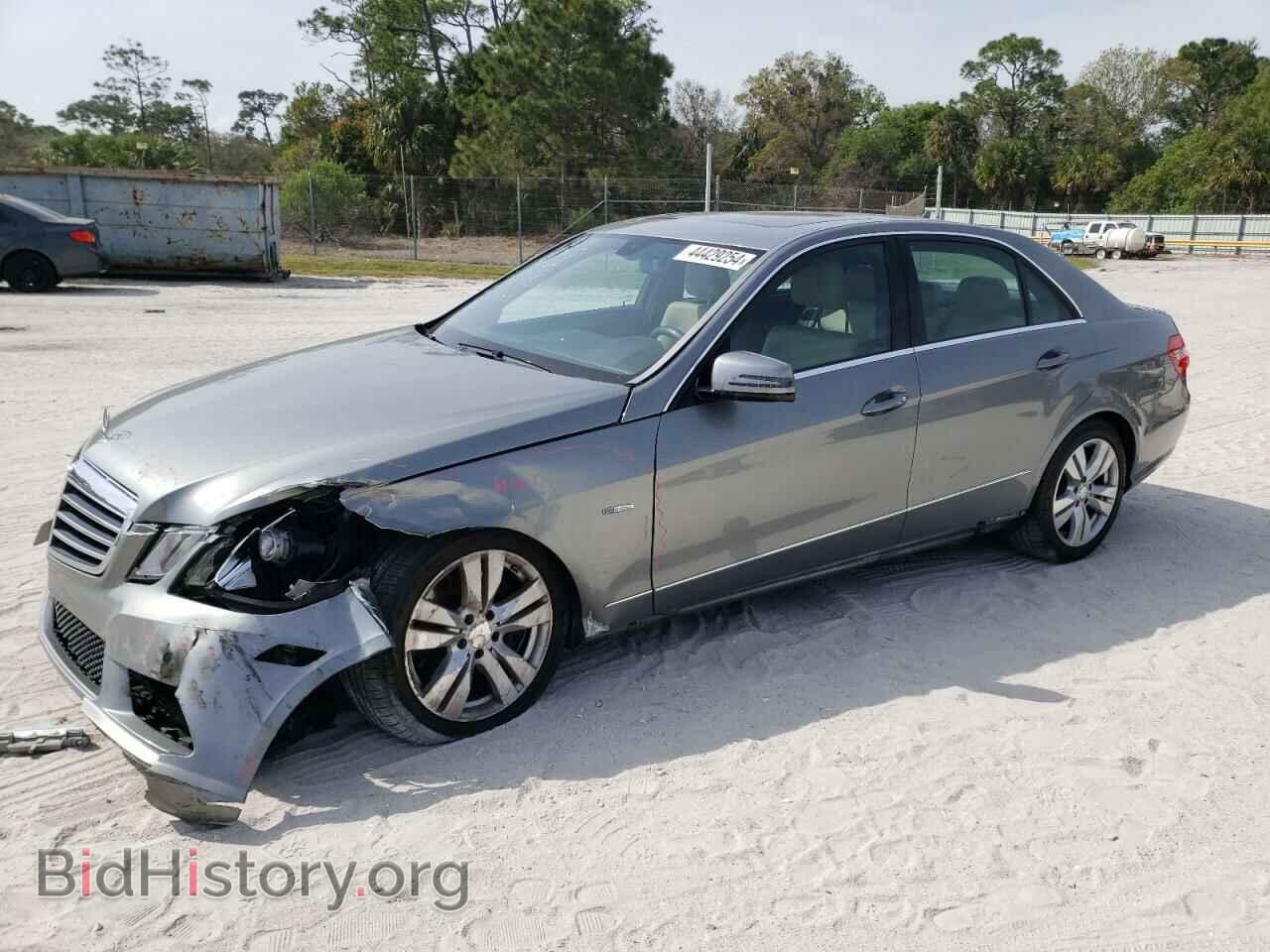 Photo WDDHF2EB4CA560194 - MERCEDES-BENZ E-CLASS 2012