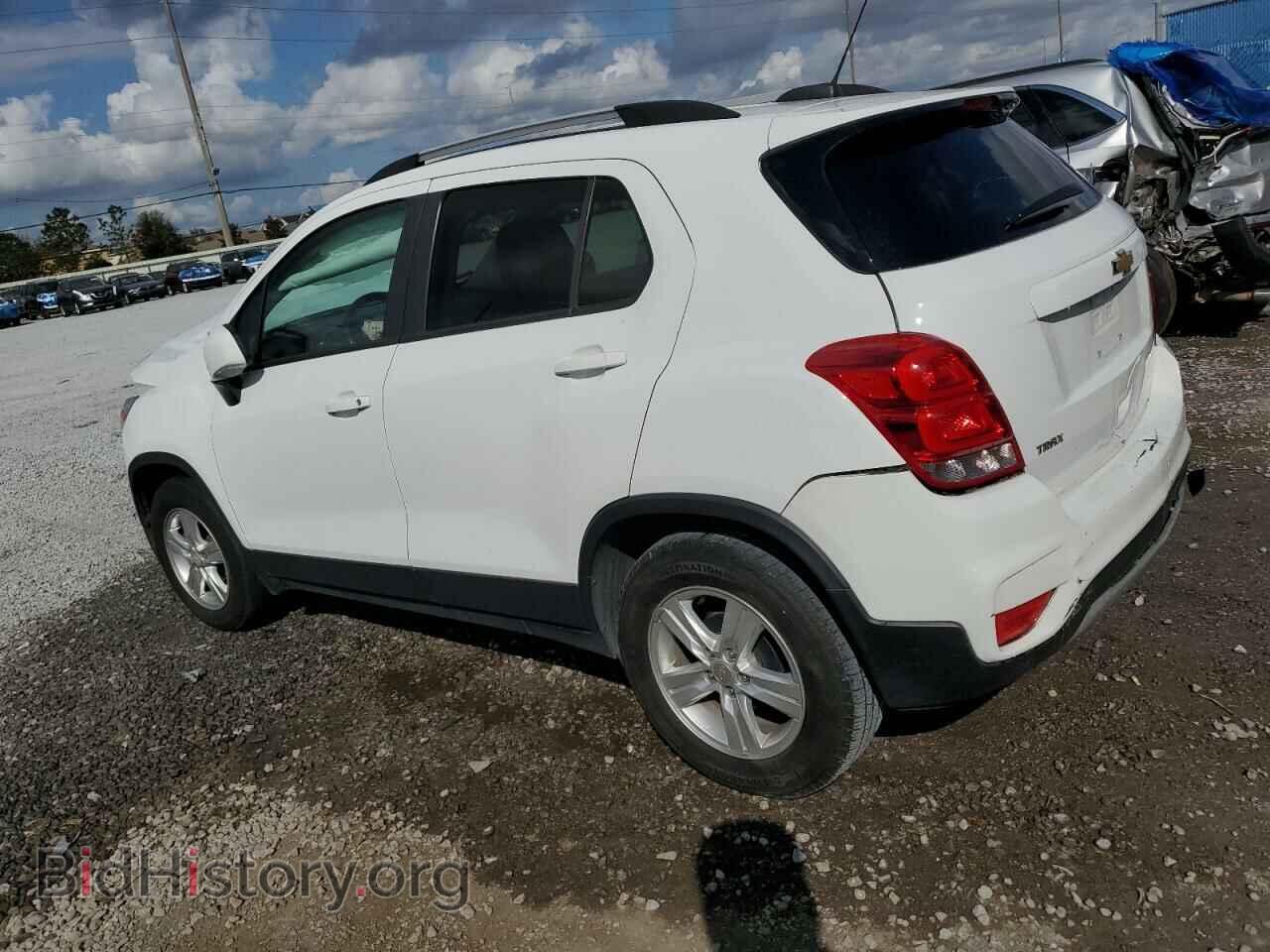2021 CHEVROLET TRAX - VIN: KL7CJLSMXMB363473 - Photo 2