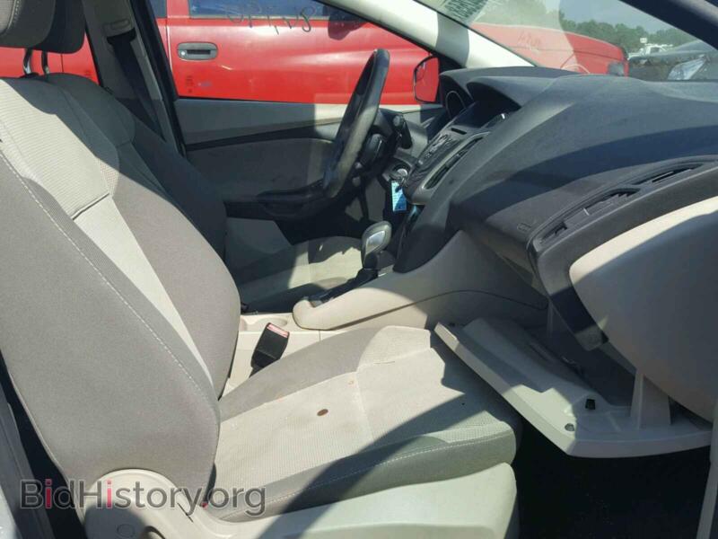 2012 Ford FOCUS (VIN 1FAHP3F23CL335920) — фото 5 из 10