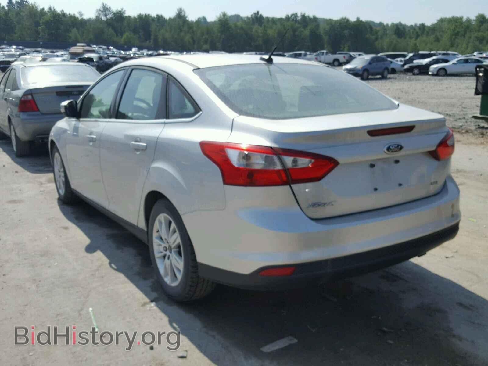 2012 Ford FOCUS (VIN 1FAHP3H29CL454746) — фото 3 из 10