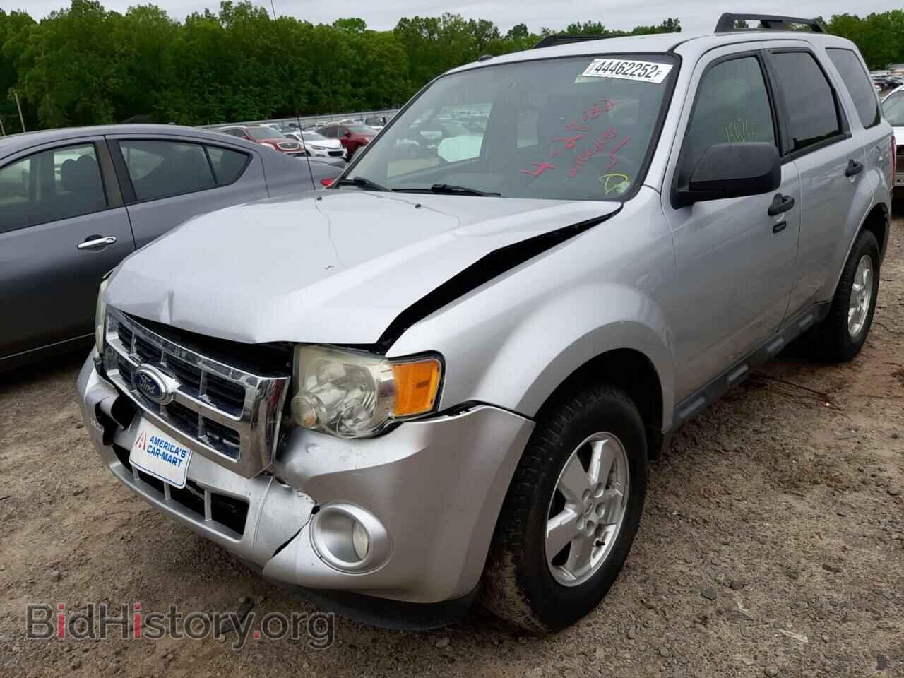 2011 FORD ESCAPE - VIN: 1FMCU0D70BKB36687 - Фото 2