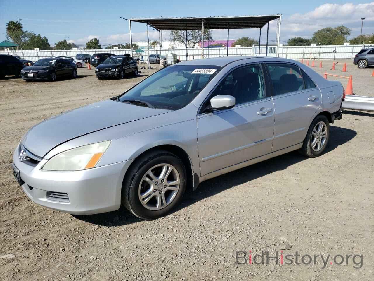 Photo 1HGCM56326A049916 - HONDA ACCORD 2006