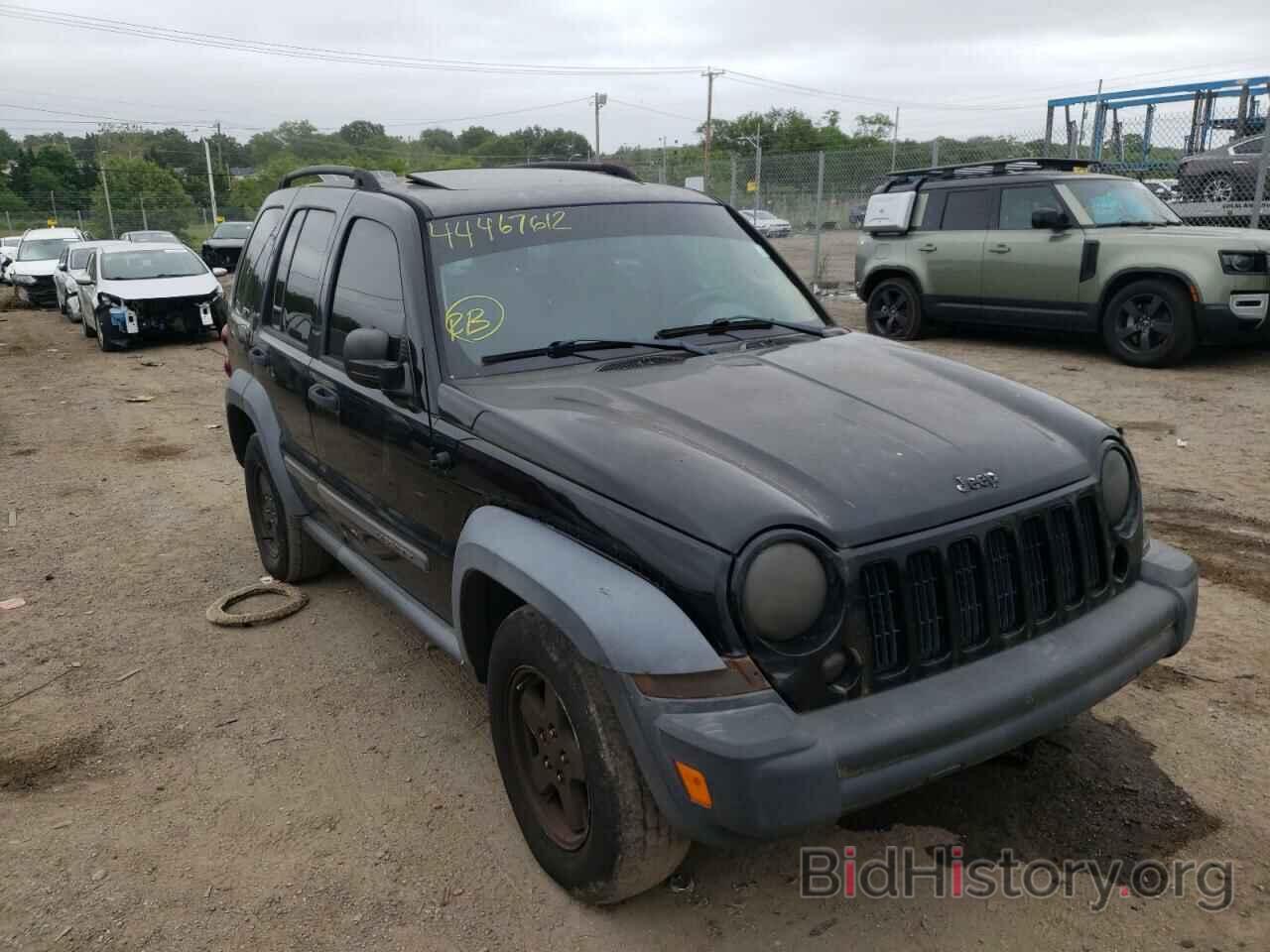 Photo 1J4GL48K37W712815 - JEEP LIBERTY 2007