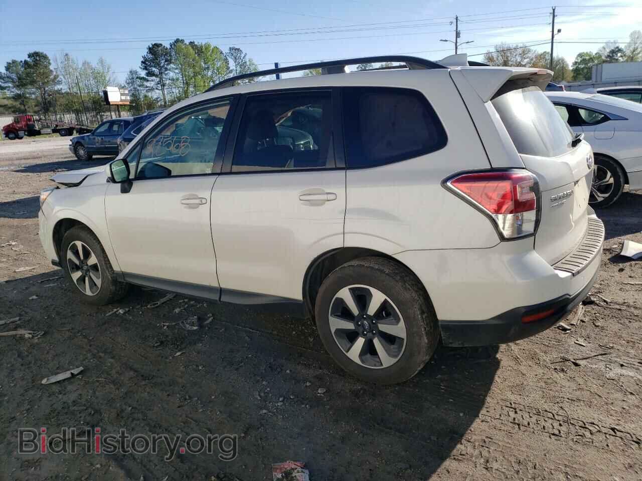 2017 SUBARU FORESTER - VIN: JF2SJAGC8HH532056 - Фото 2