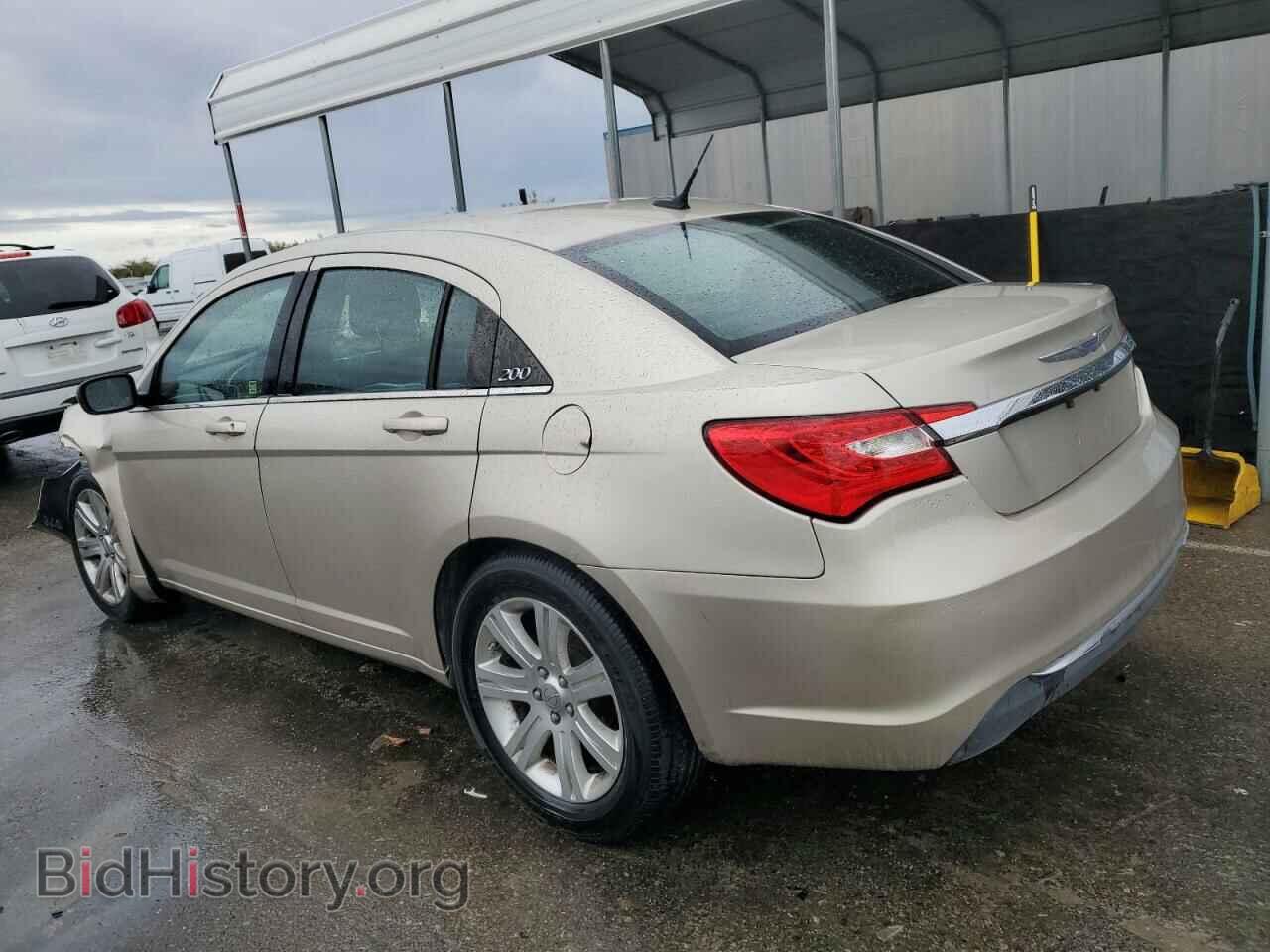 2013 CHRYSLER 200 - VIN: 1C3CCBAB5DN671970 - Фото 2