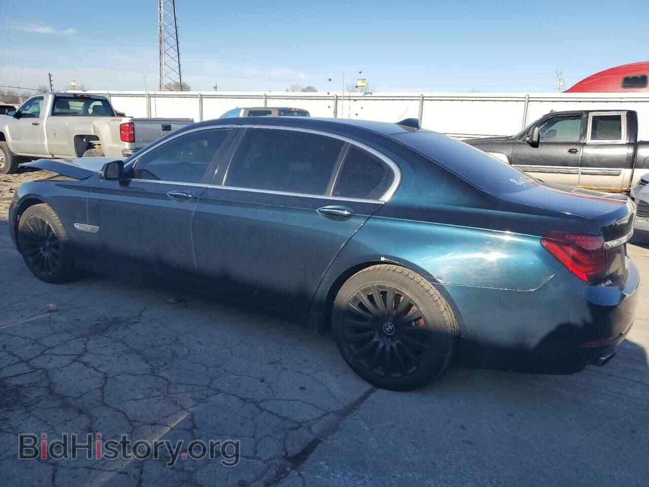 2013 BMW 7 SERIES - VIN: WBAYF4C55DDE23882 - Фото 2