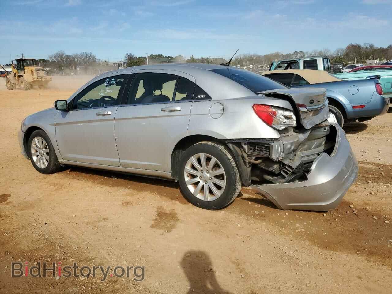 2012 CHRYSLER 200 - VIN: 1C3CCBBG9CN255509 - Фото 2