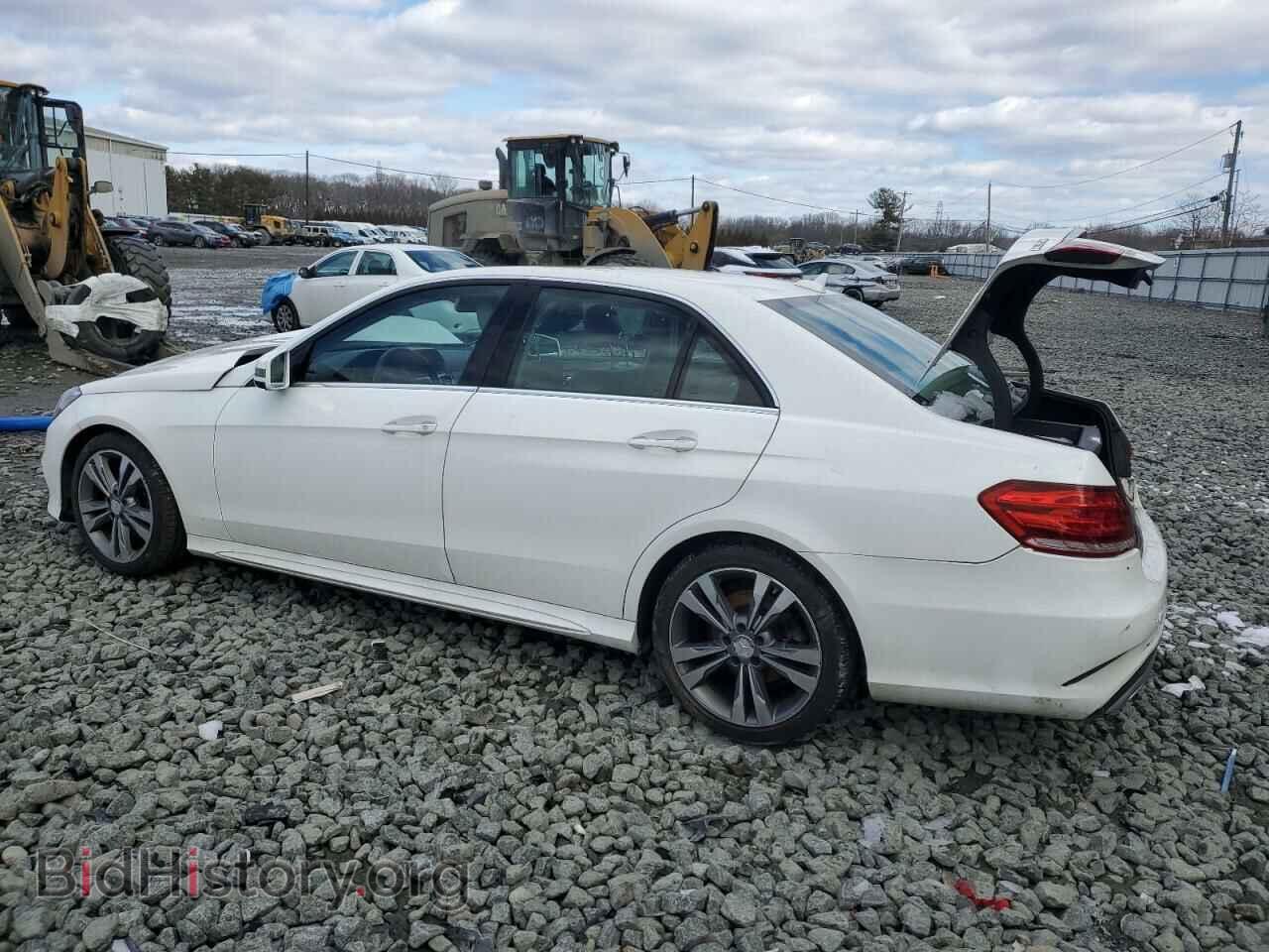 2014 MERCEDES-BENZ E-CLASS - VIN: WDDHF8JB6EA860573 - Фото 2
