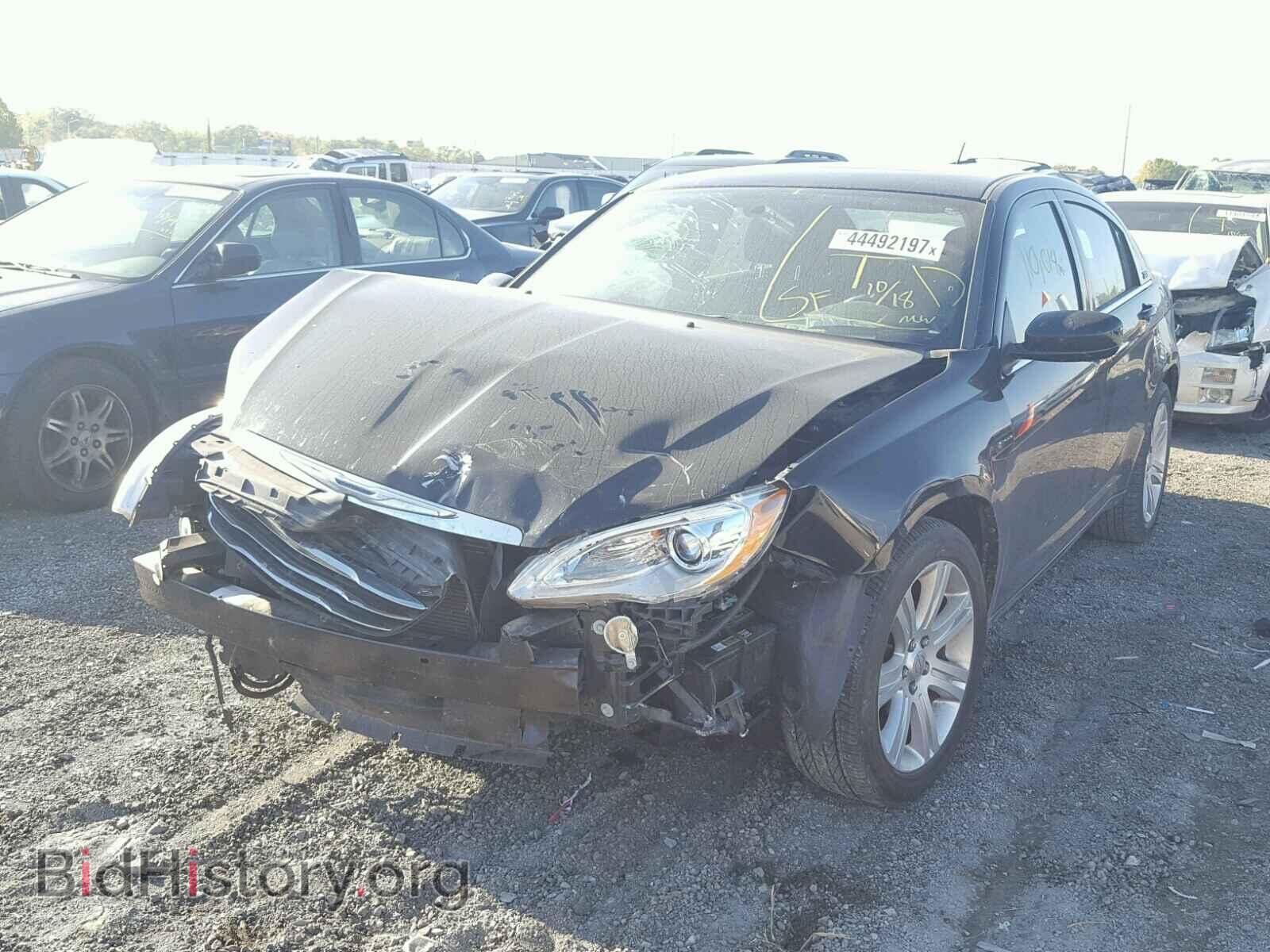 2011 CHRYSLER 200 - VIN: 1C3BC1FB0BN611557 - Фото 2