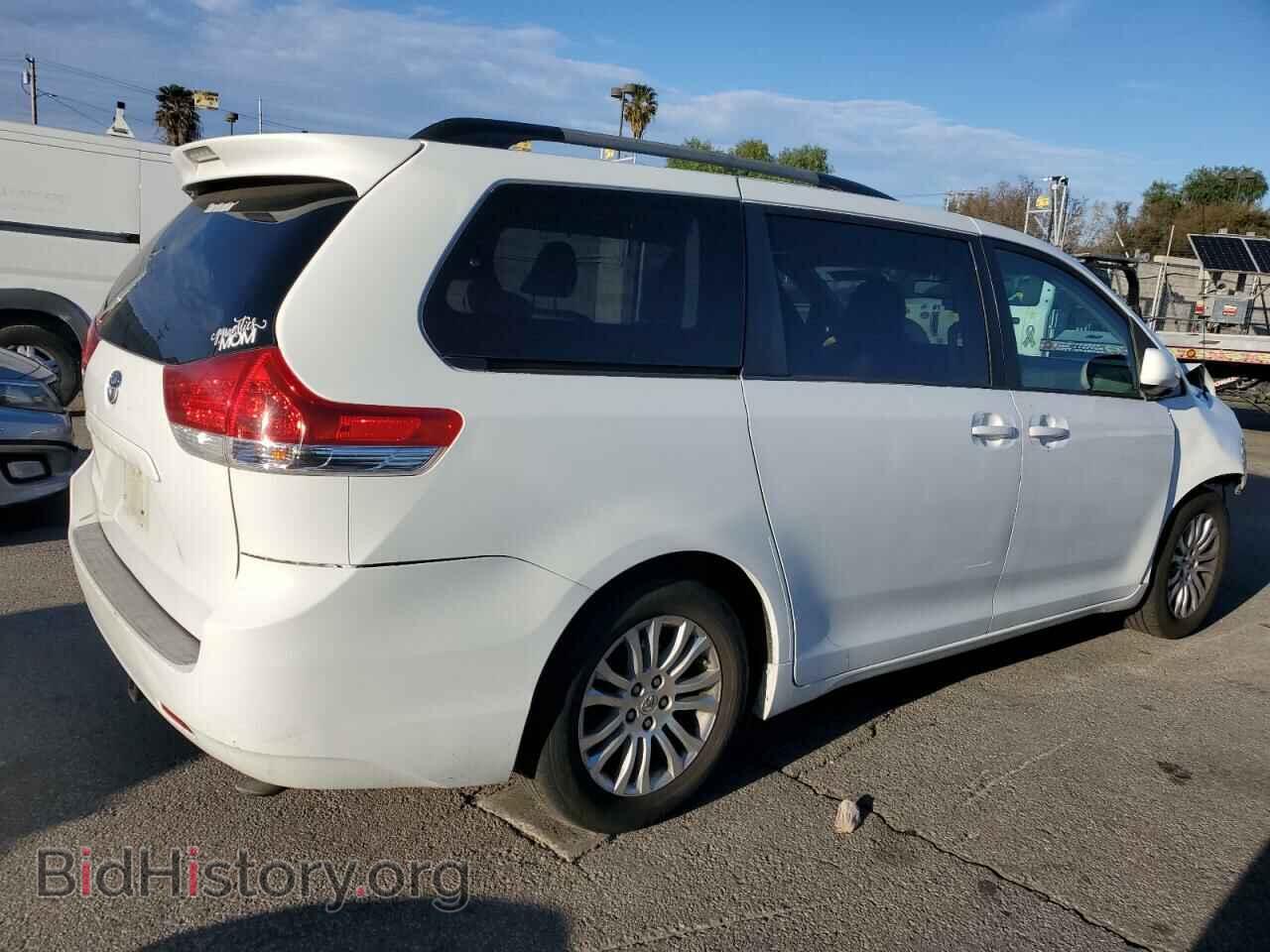 2011 TOYOTA All Models - VIN: 5TDYK3DC8BS038451 - Фото 3