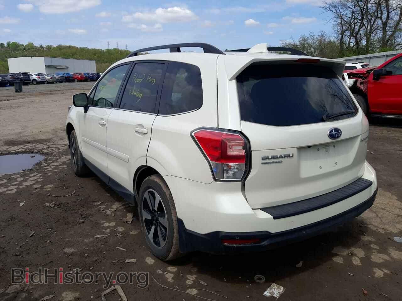 2017 SUBARU FORESTER - VIN: JF2SJARC8HH484328 - Фото 3