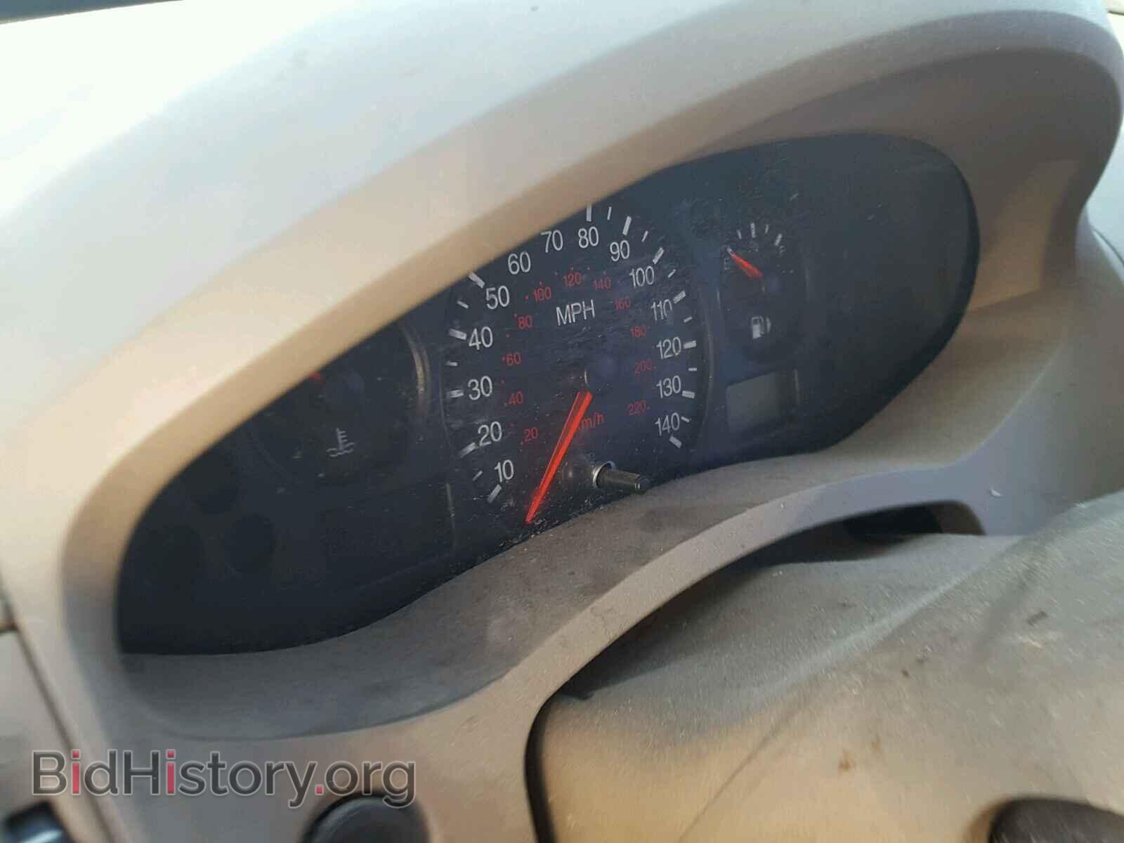 2005 FORD FOCUS - VIN: 1FAFP34N45W147221 - Photo 8