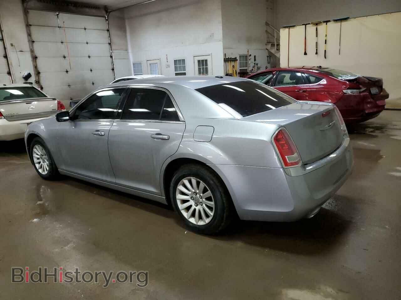 2014 CHRYSLER 300 - VIN: 2C3CCAAG5EH157214 - Фото 2