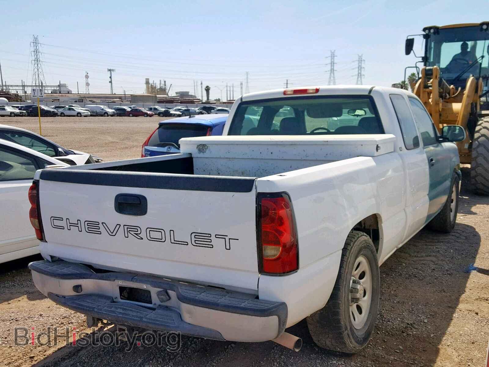 2005 CHEVROLET SILVERADO - VIN: 2GCEC19V351338408 - Фото 4