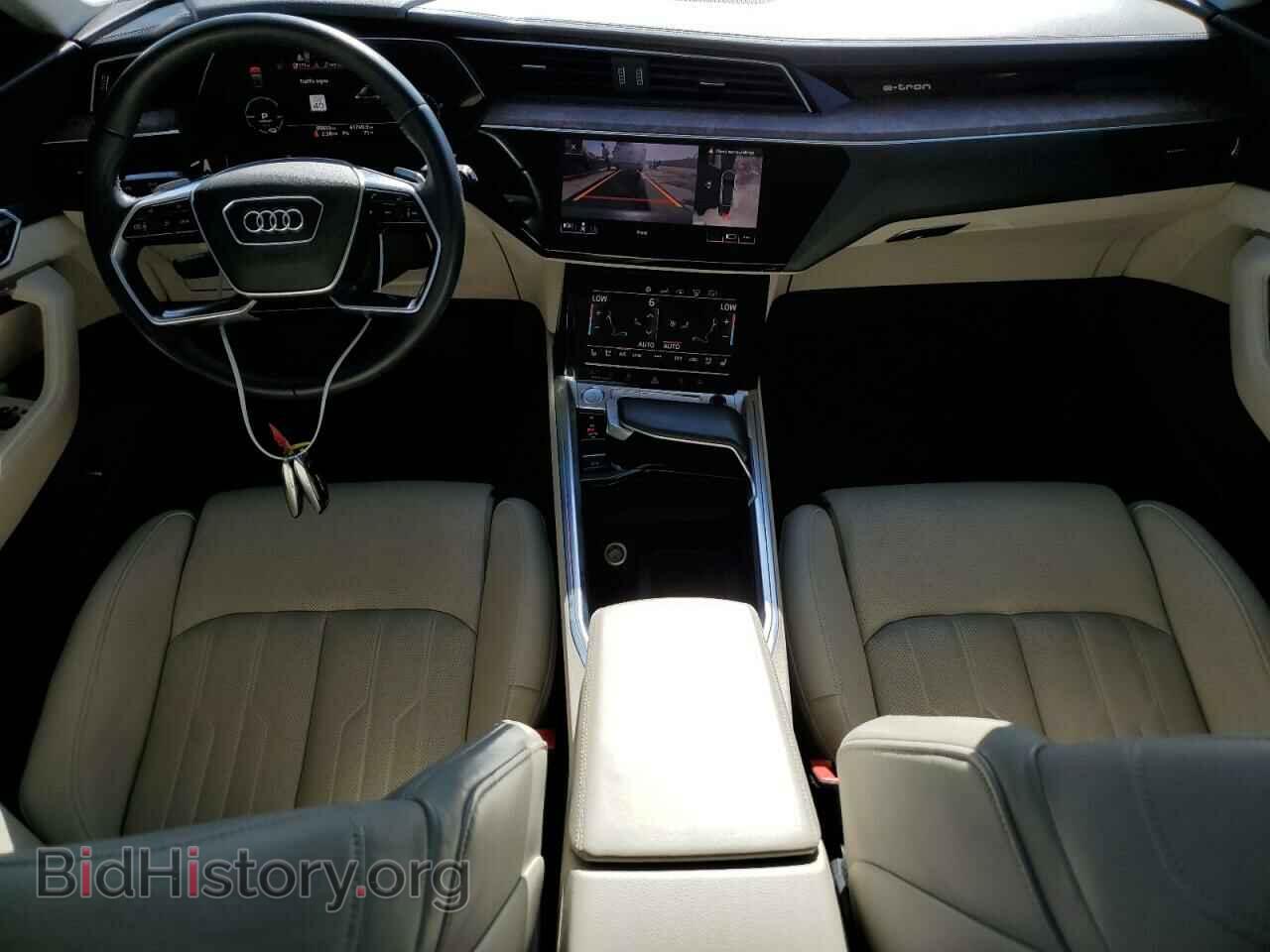2019 AUDI E-TRON - VIN: WA1VAAGE2KB014364 - Фото 8