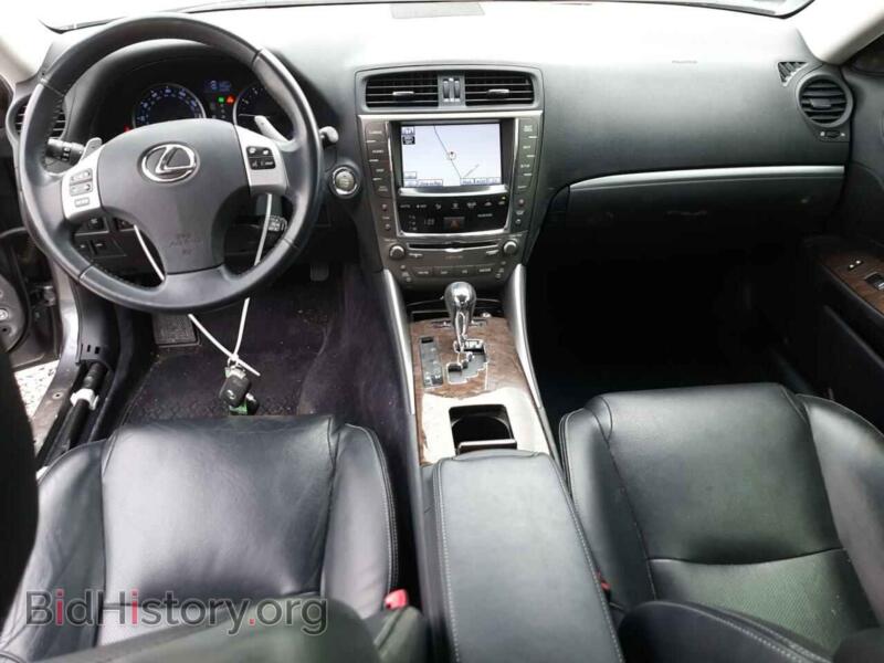 2012 Lexus IS (VIN JTHCF5C21C5059327) — photo 8 of 13