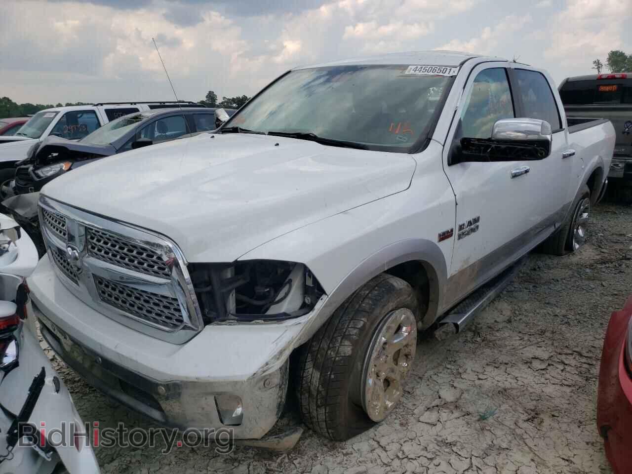2015 RAM 1500 - VIN: 1C6RR7NT0FS706057 - Photo 2
